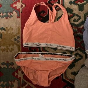 Calvin Klein Set medium (in as new condition)